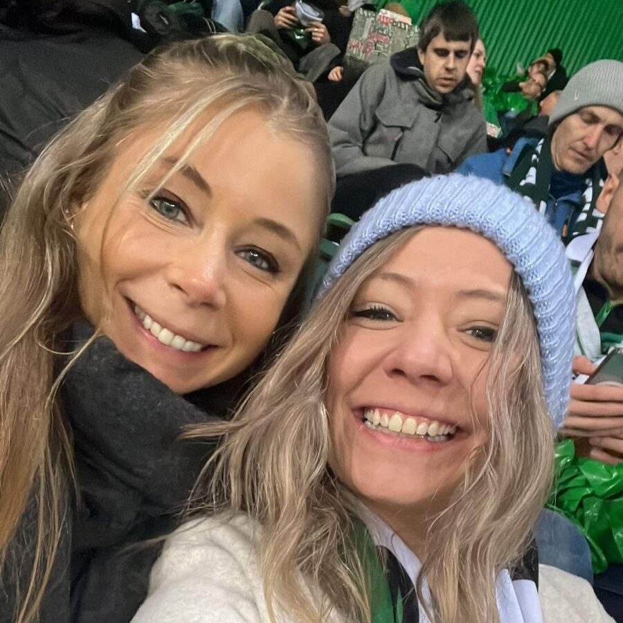 Frauegschichte - Charm Bar