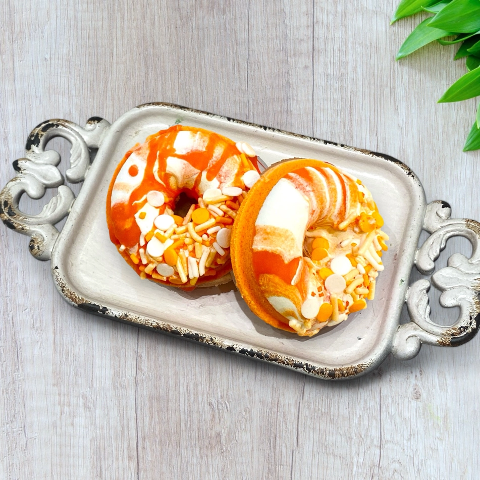 Calla Lily Cosmetics Donut Badebombe - orange Frauegschichte - Calla Lily Cosmetics Donut Badebombe - orange