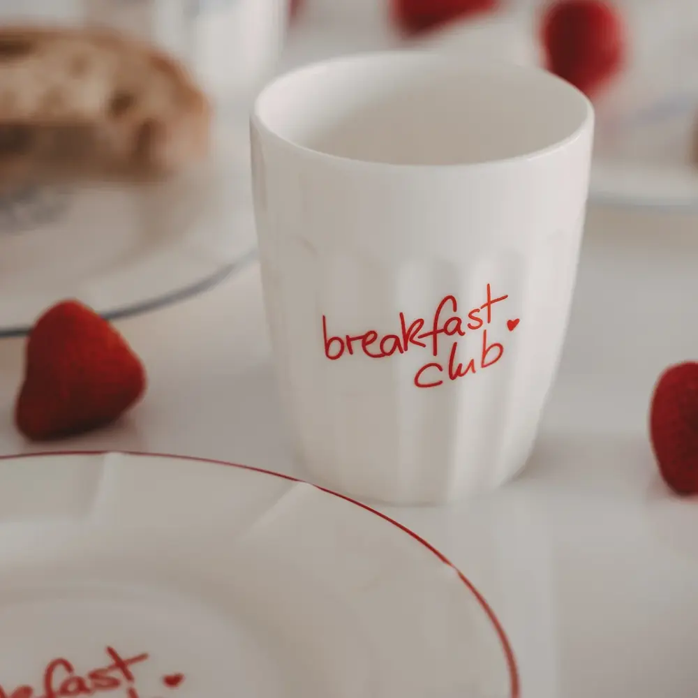 Frauegschichte - Eulenschnitt Becher Porzellan Breakfast Club - rot