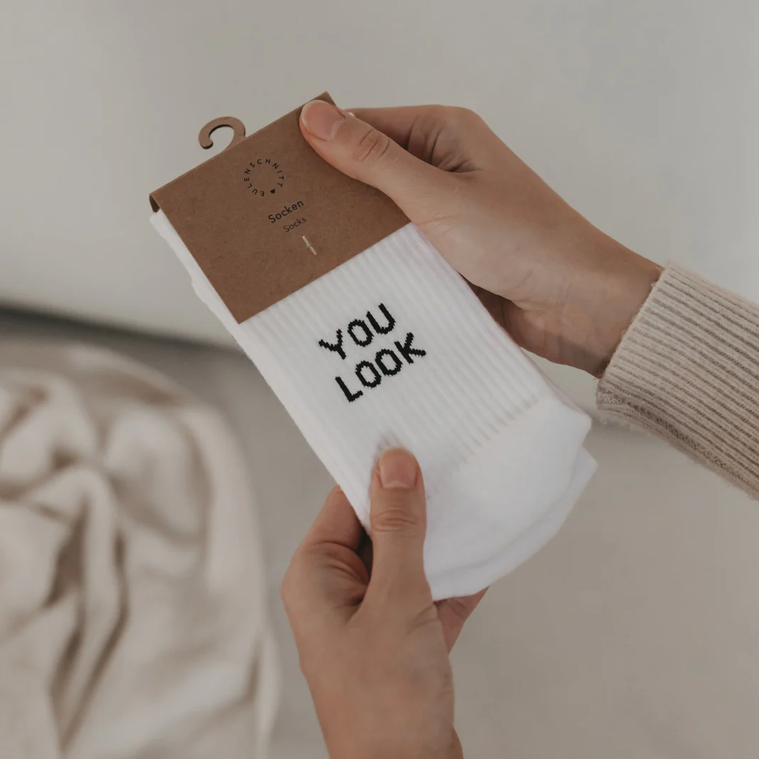 Eulenschnitt Socken "you look nice today" Grösse M Frauegschichte - Eulenschnitt Socken "you look nice today" Grösse M