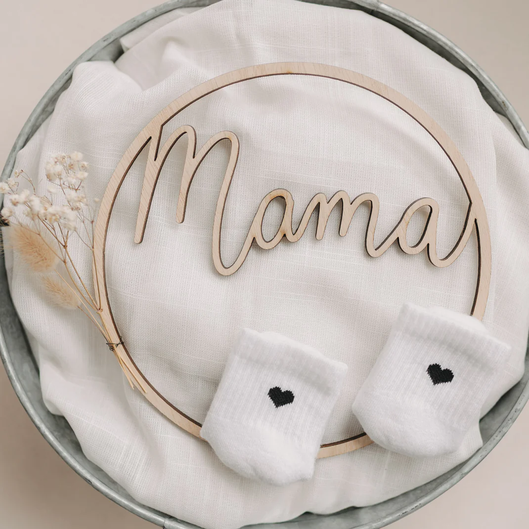 Eulenschnitt Baby-Socken "Herz schwarz" Frauegschichte - Eulenschnitt Baby-Socken "Herz schwarz"