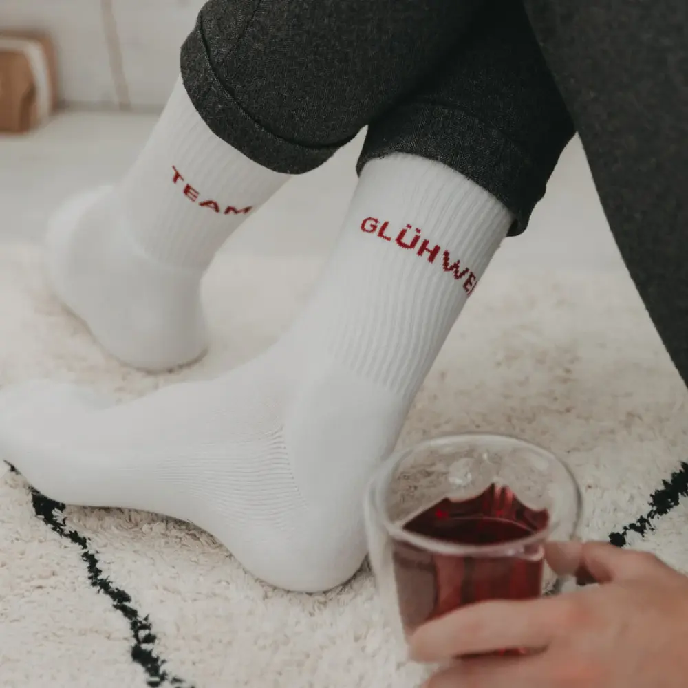 Eulenschnitt Socken "Team Glühwein" Grösse S Frauegschichte - Eulenschnitt Socken "Team Glühwein" Grösse S