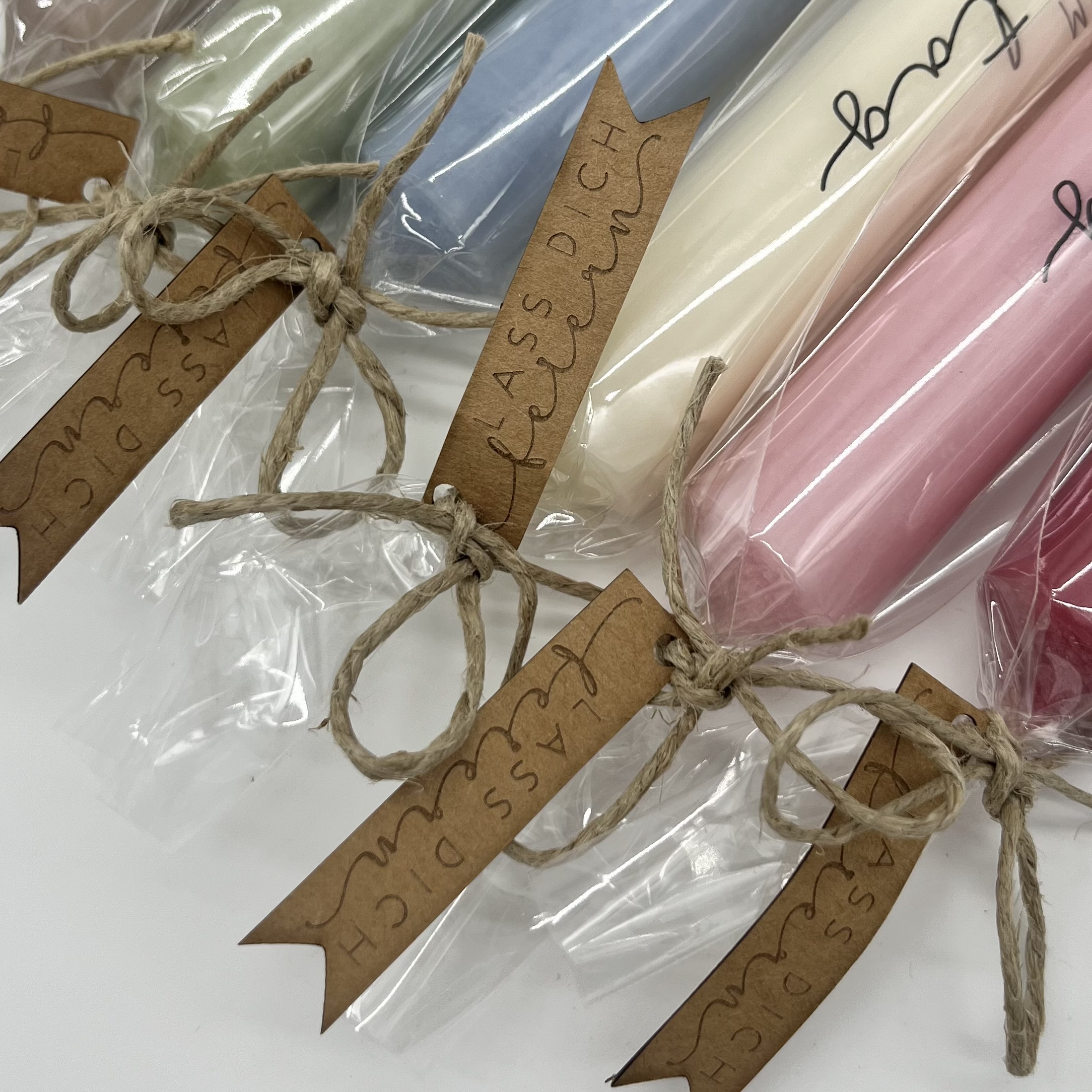 isaMi Stabkerze "Alles liebe zum Geburtstag" Frauegschichte - isaMi Stabkerze "Alles liebe zum Geburtstag"