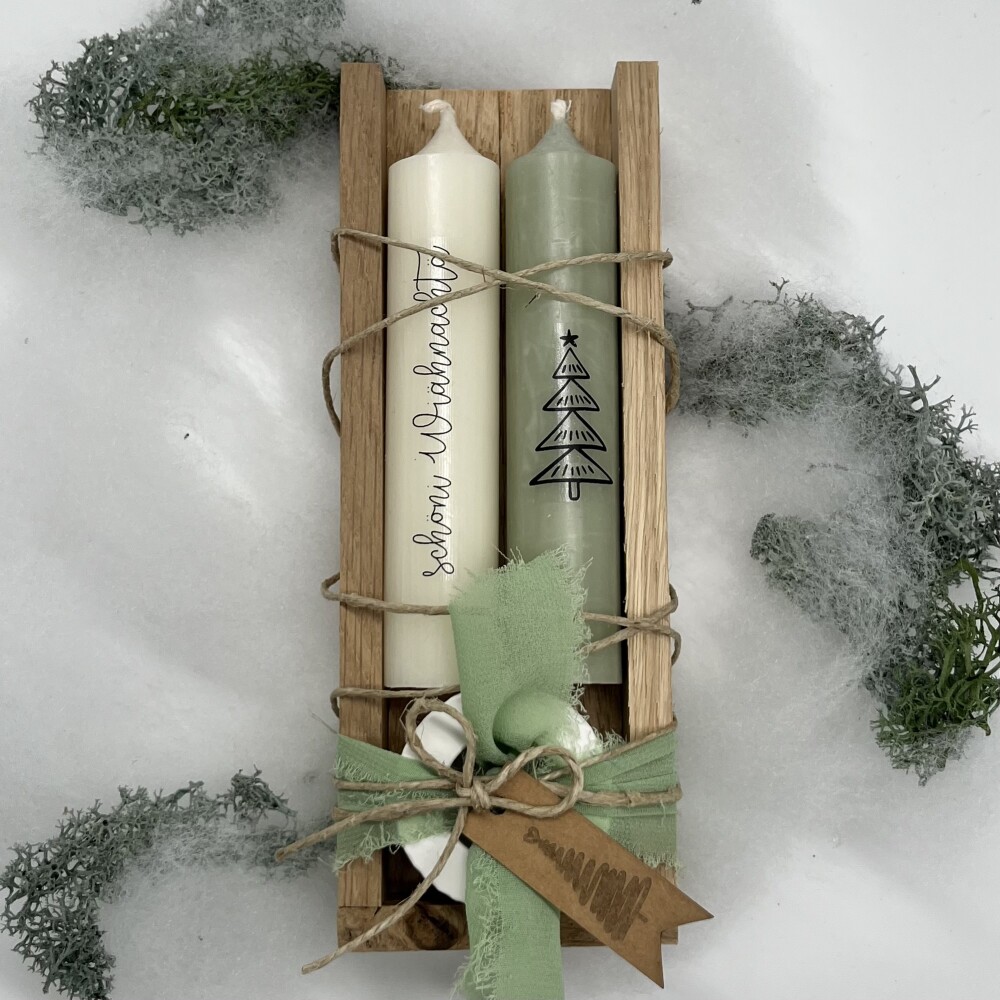 Frauegschichte - isaMi Weihnachts-Kerzenset "schöni Wiähnachtä" - grün/weiss