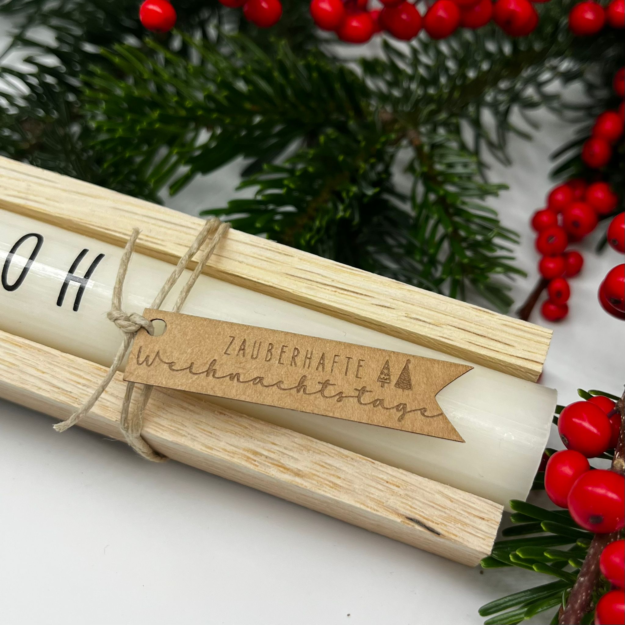 isaMi Weihnachts-Kerze "HoHoHo" Frauegschichte - isaMi Weihnachts-Kerze "HoHoHo"