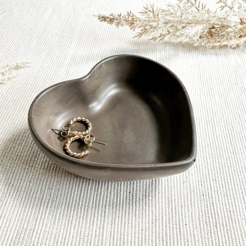 Frauegschichte - Lynn & Liana Designs Mini-Herzschale: Limestone (Kopie)