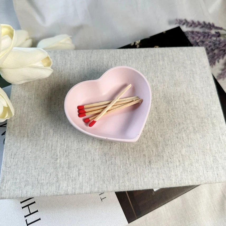 Frauegschichte - Lynn & Liana Designs Mini-Herzschale: Blush