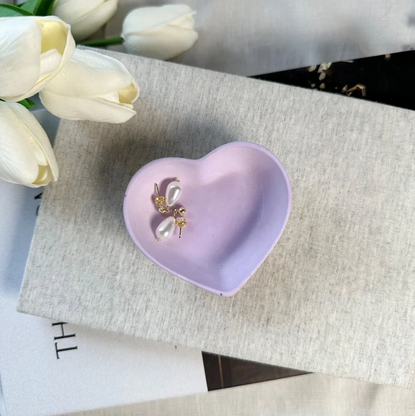 Frauegschichte - Lynn & Liana Designs Mini-Herzschale: Lavendel