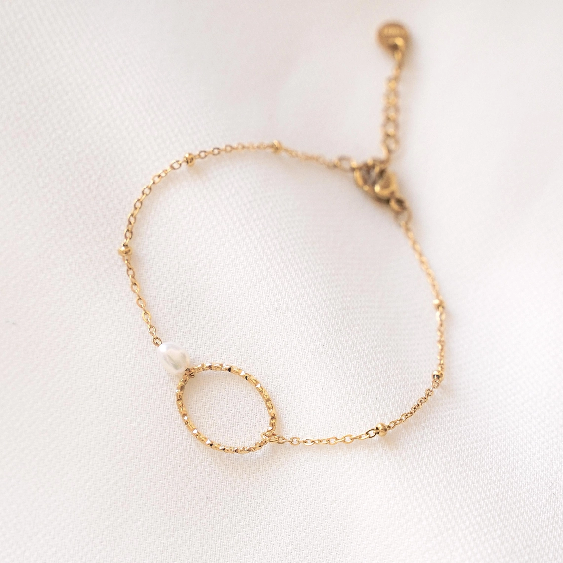 Meora Paris Armband Ring mit weisser Perle Frauegschichte - Meora Paris Armband Ring mit weisser Perle