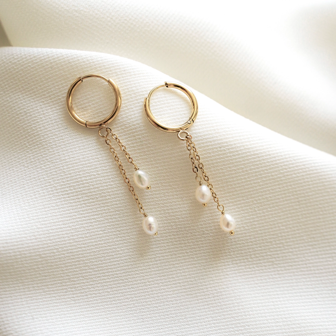 Meora Paris Ohrringe Kette und Perlen Frauegschichte - Meora Paris Ohrringe Kette und Perlen