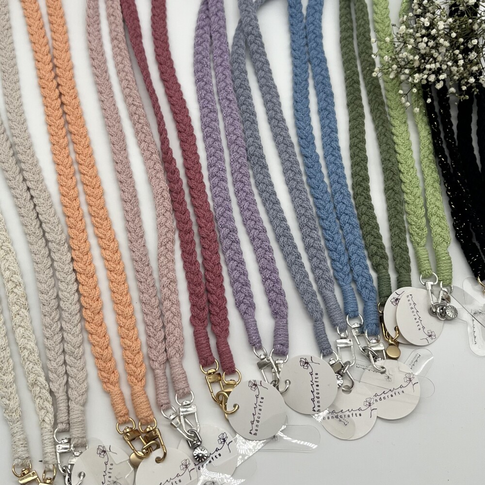 Frauegschichte - naeva_handcrafts Makramee Handykette