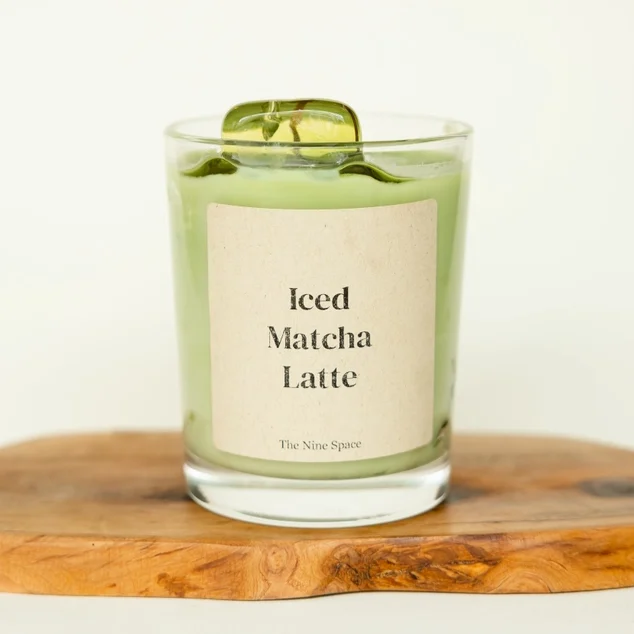 The Nine Space Iced Matcha Latte Kerze Frauegschichte - The Nine Space Iced Matcha Latte Kerze
