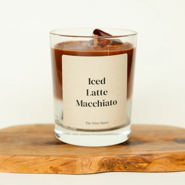 The Nine Space Iced Latte Macchiato Kerze Frauegschichte - The Nine Space Iced Latte Macchiato Kerze