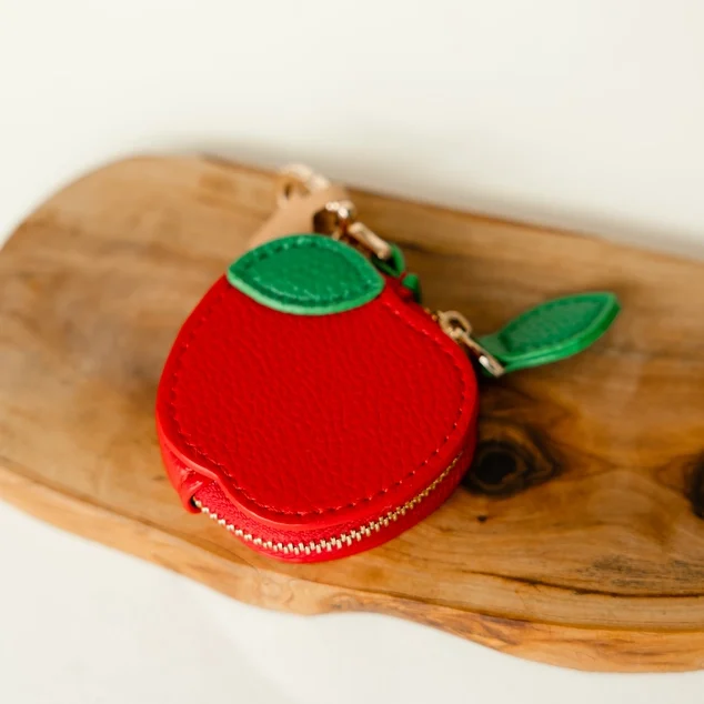 The Nine Space Taschenanhänger Apfel Frauegschichte - The Nine Space Taschenanhänger Apfel