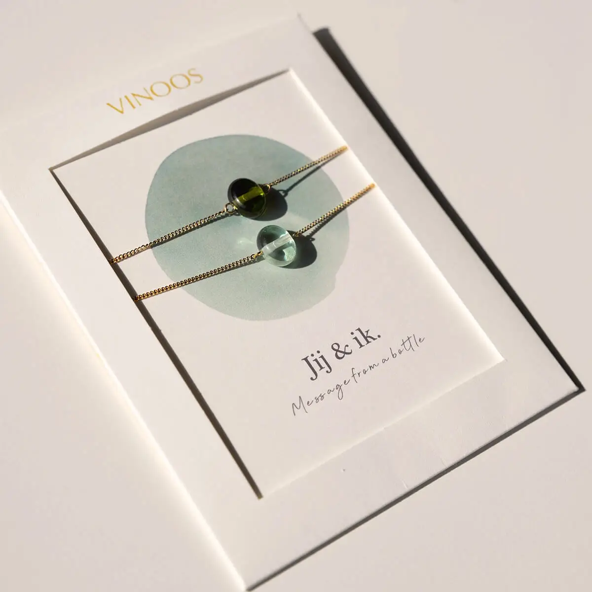 Vinoos Freundschaftsarmband - türkis & grün Frauegschichte - Vinoos Freundschaftsarmband - türkis & grün